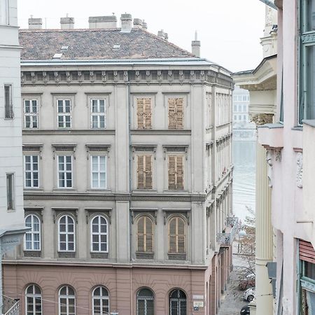 Newsunny Apartment At The Budacastle Budapest Luaran gambar
